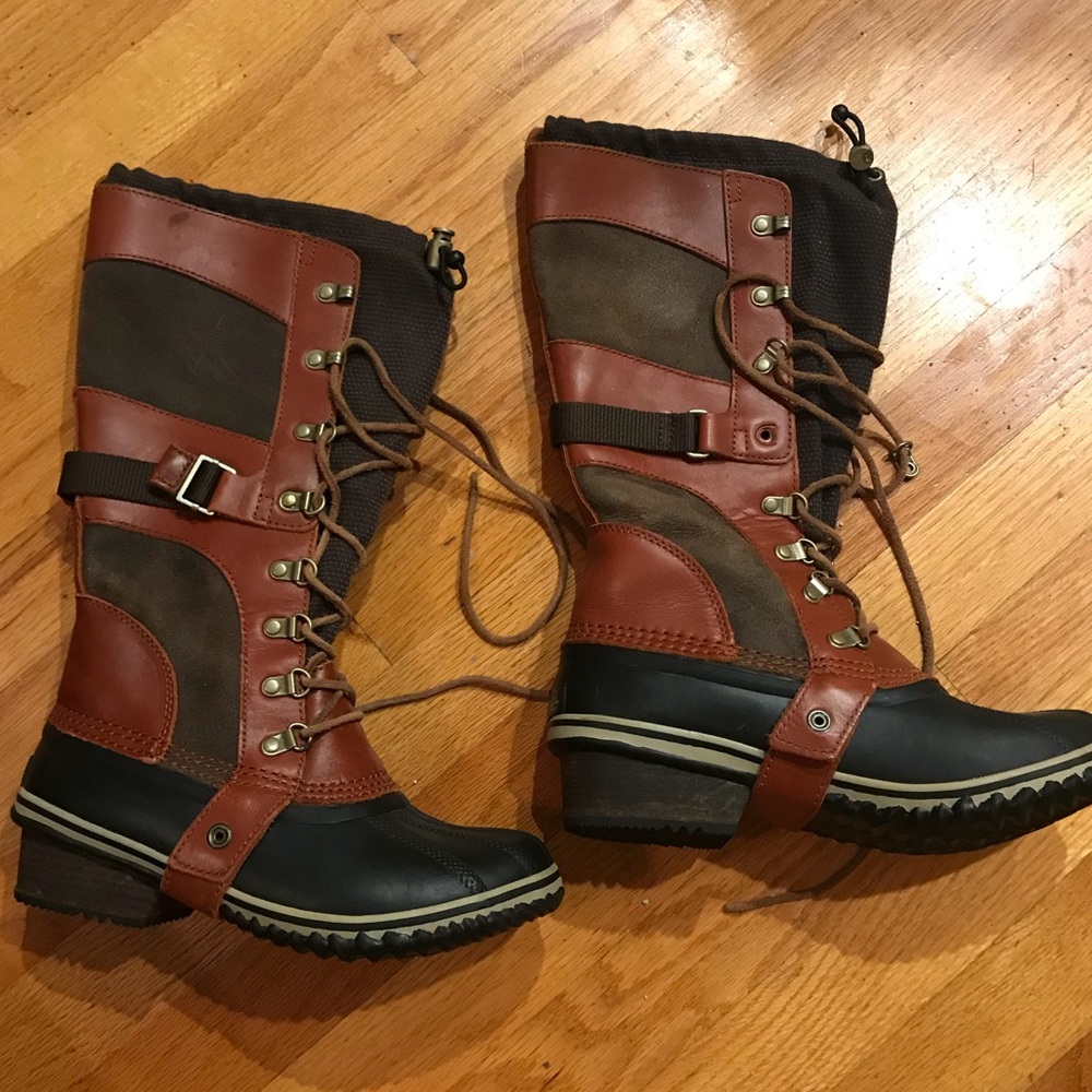 Sorel Conquest Carly Boots Size 7